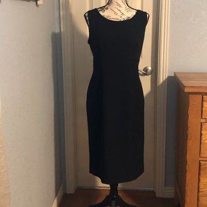Women's Crew-Neck Sheath Black Dress